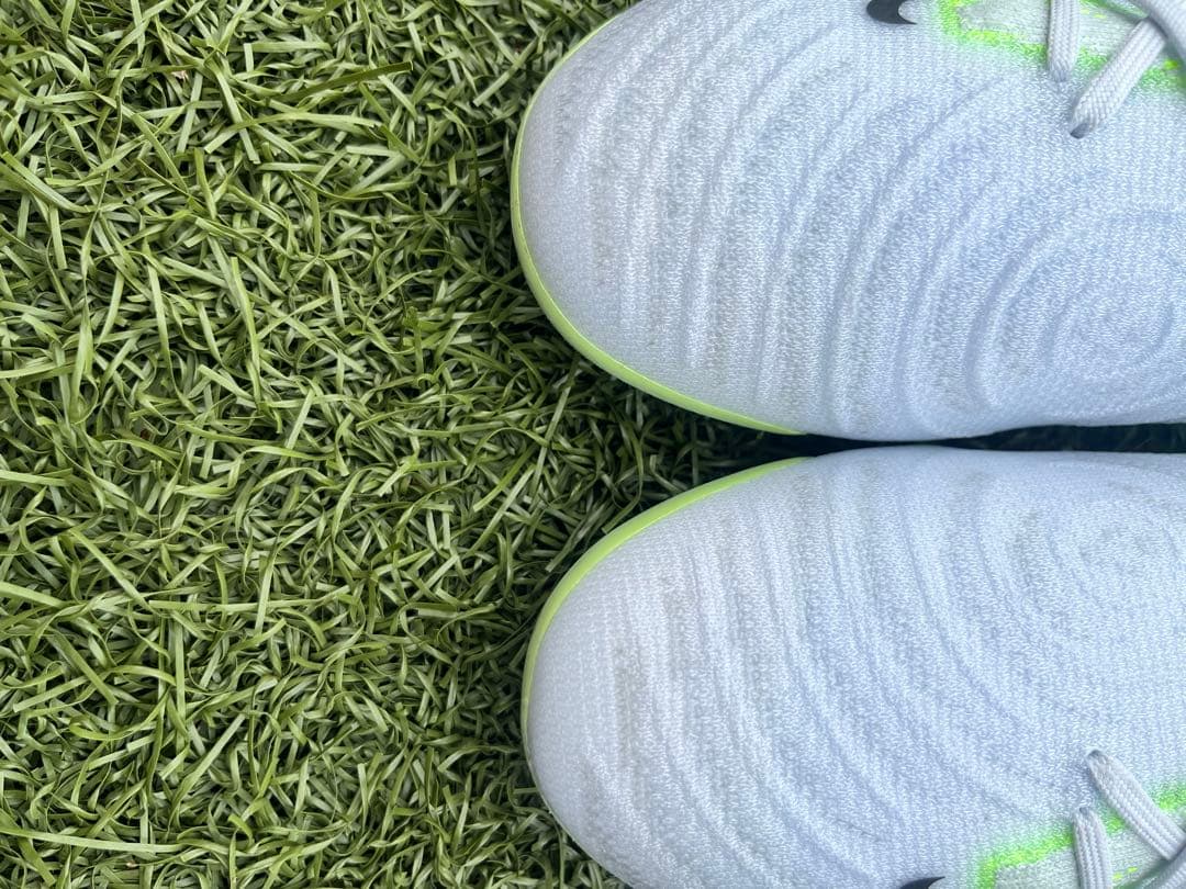 30分着用の美品　値下げ不可NIKE ファントムGX2 27.0