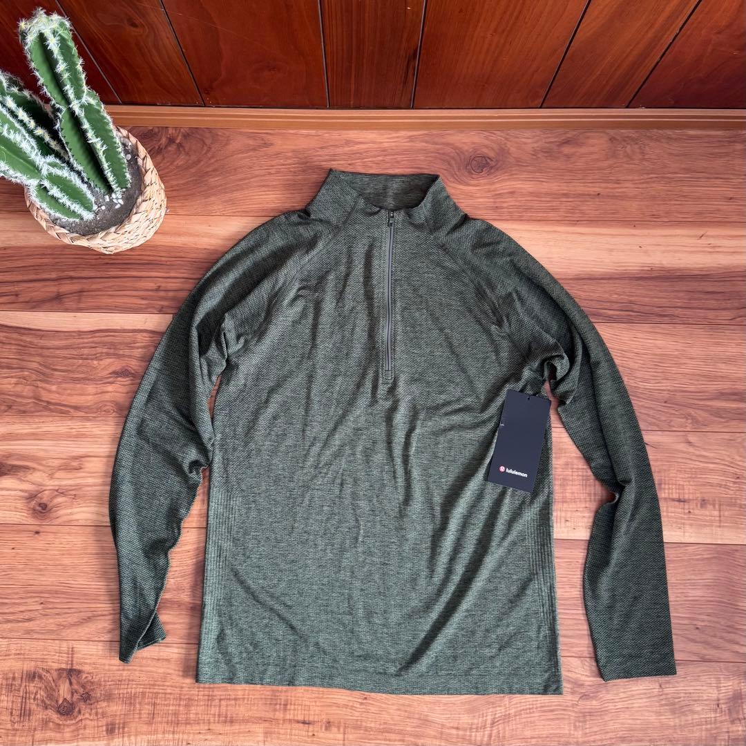 lululemon ルルレモン　ロンT Tシャツ　米国購入　新品　カーキ