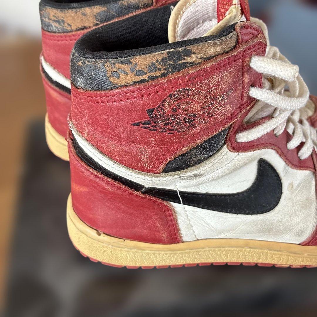 Nike Air Jordan 1 赤白黒 スニーカー