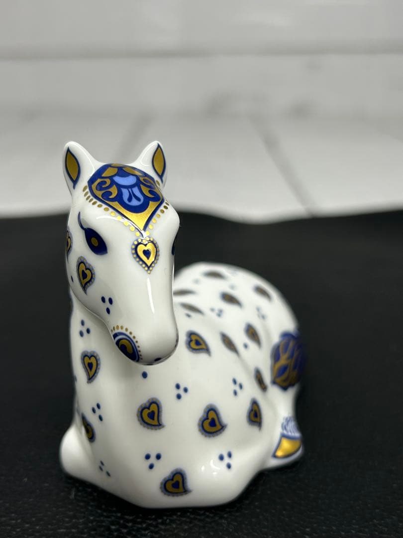 送料込み【ロイヤルクラウンダービー 置物】HORSE