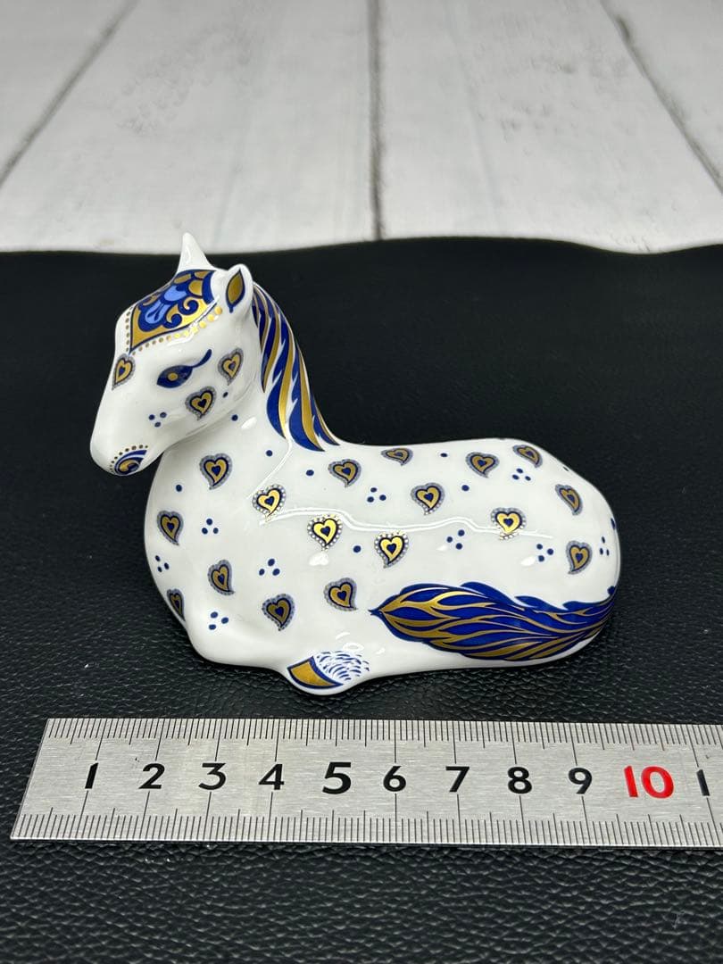 送料込み【ロイヤルクラウンダービー 置物】HORSE