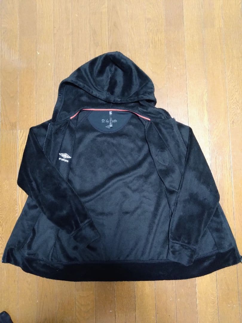 遠藤保仁、オリジナルパーカー(umbro)