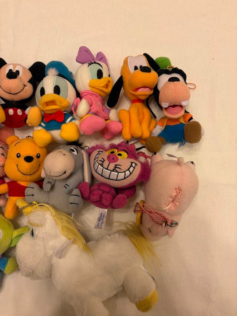 ディズニーキャラクターぬいぐるみキーホルダー 18個