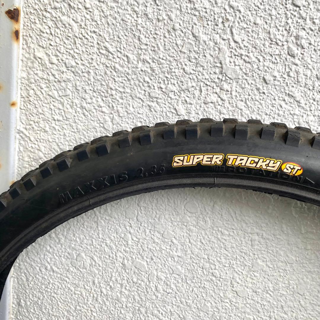MAXXIS Super Tacky Minion DHF 26×2.35