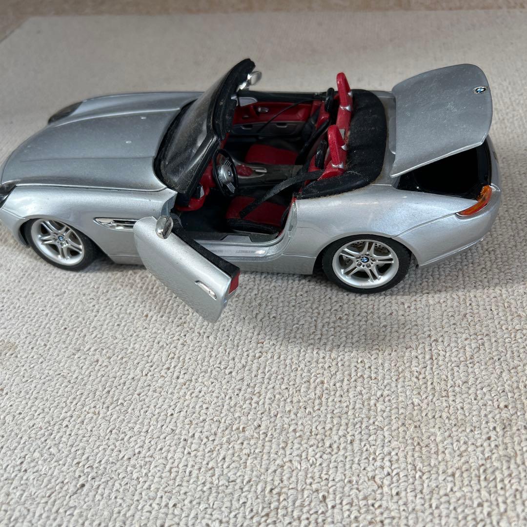  Z8 ミニカー