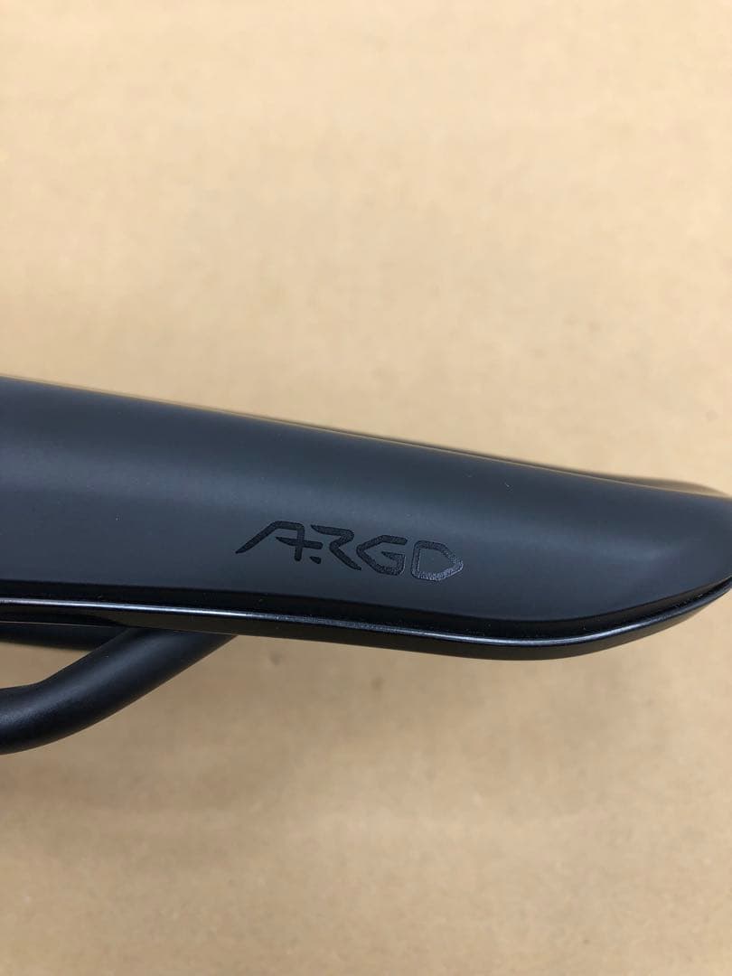 FIZIK TEMPO ARGO R5 自転車サドル ブラック 150mm