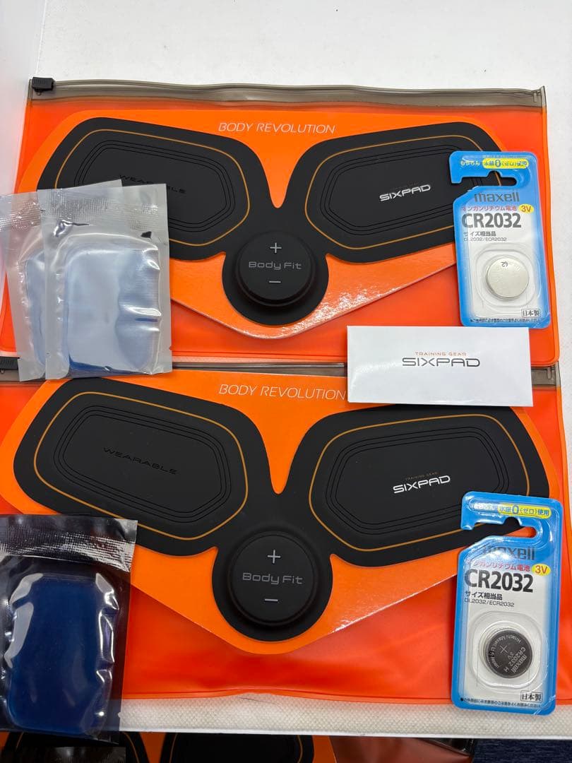 【美品】SIXPAD アブズフィット+ボディフィットジェル追加
