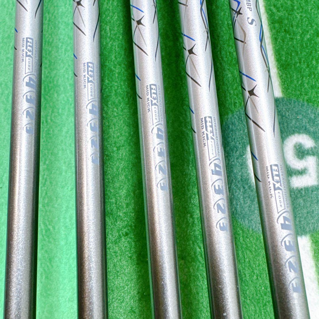 【ぶっ飛び系】XXIO CROSS フレックスS 5本 メンズ　ゴルフ アイアン