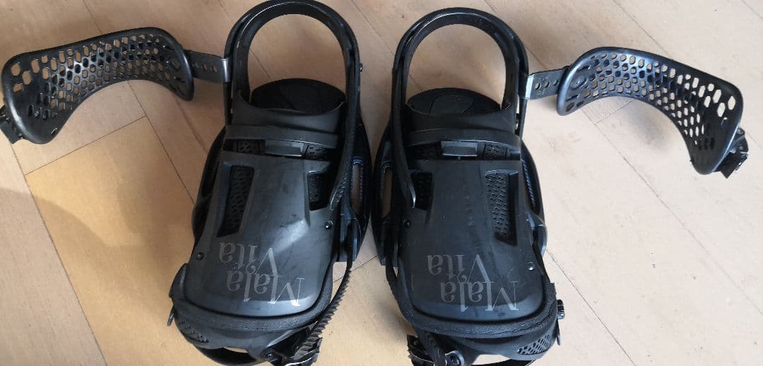 【Ｎ】スノーボード Burton ビンディングMalaVita