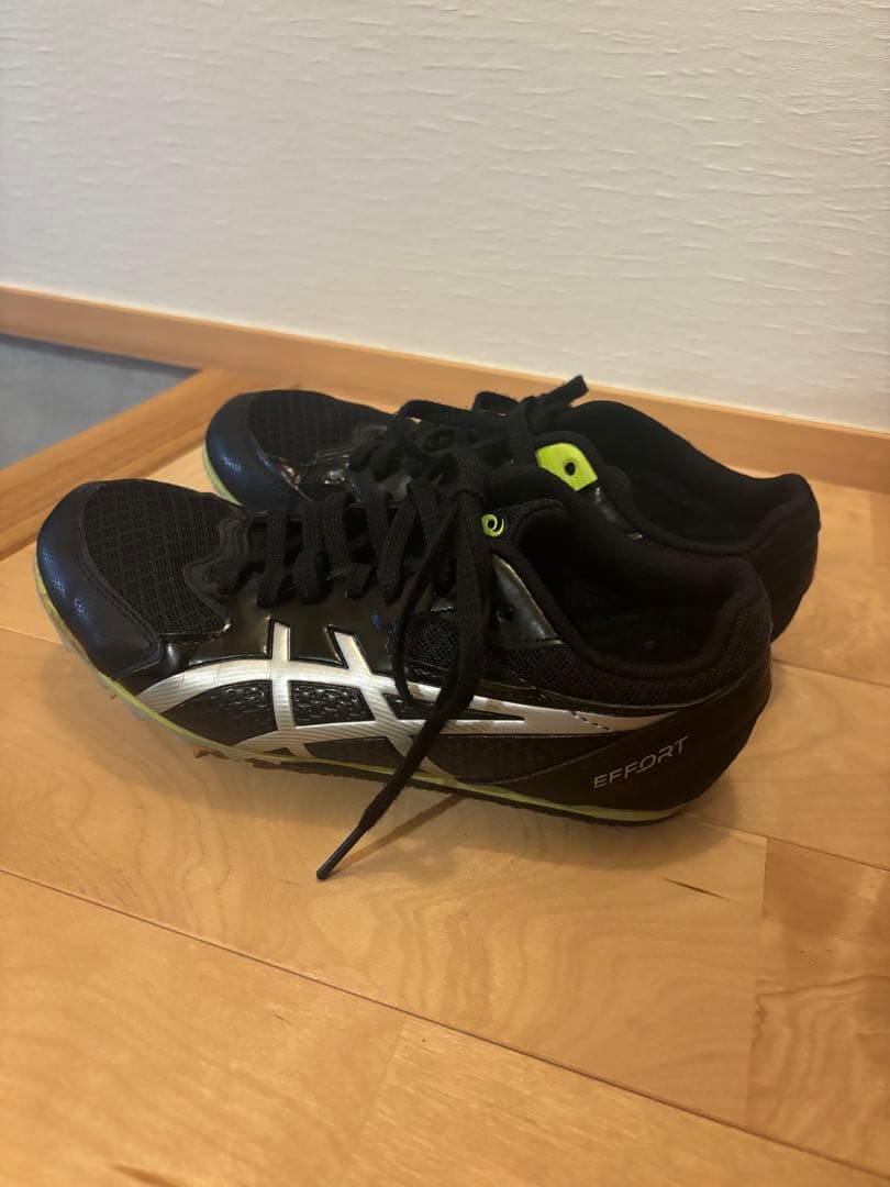 陸上スパイク　アシックス　23.5