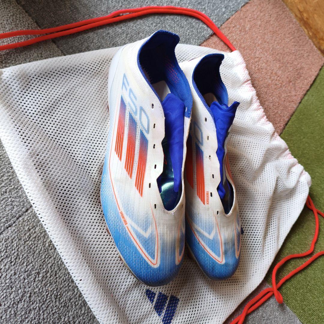 adidas F50 サッカーシューズ ホワイト/ブルー/オレンジ