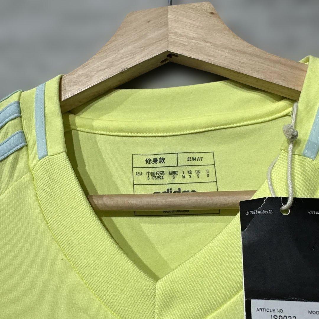 【未使用】adidas 2024 サッカースペイン代表　ユニフォーム　M