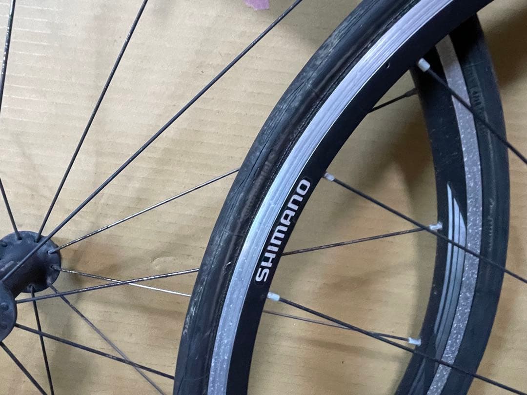 シマノ　WH-RS010 ロードバイク　アルミホイール