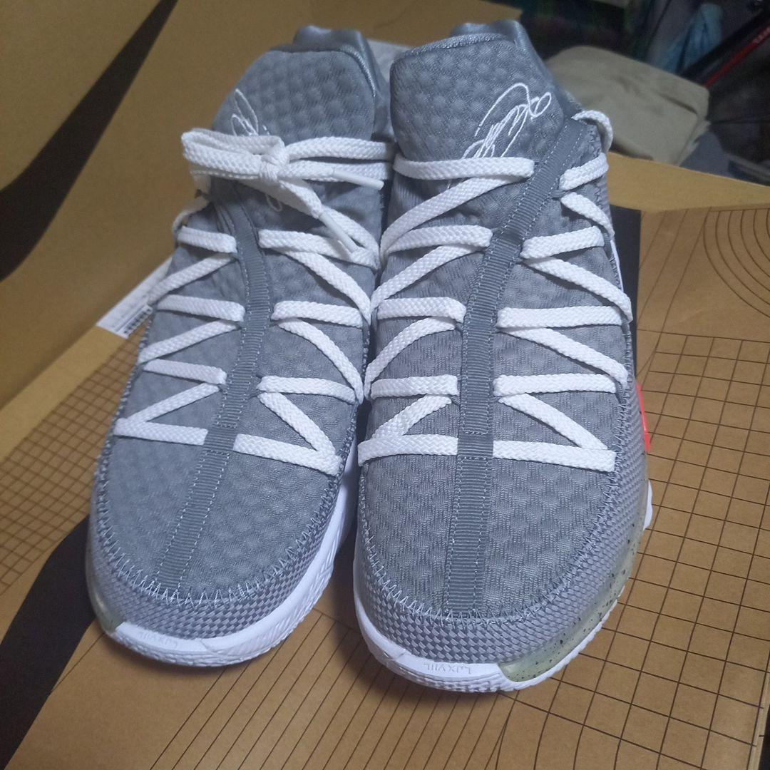 レブロン17 NIKE LEBRON XVII LOW EP 28センチ