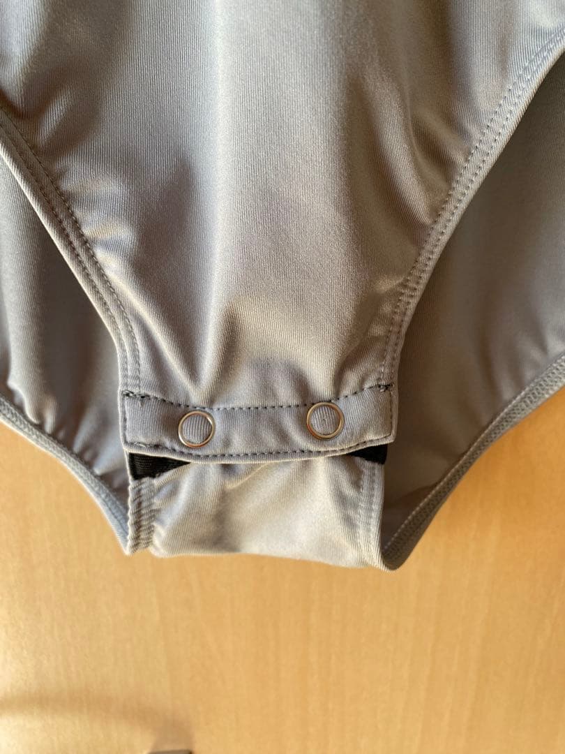 DessusDessous スナップボタン付きレオタード おまけのレオトップ付き