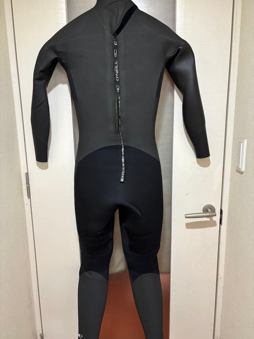 美品！　O'NEILL　バックジップ　5/3mm　セミドライ　Mサイズ