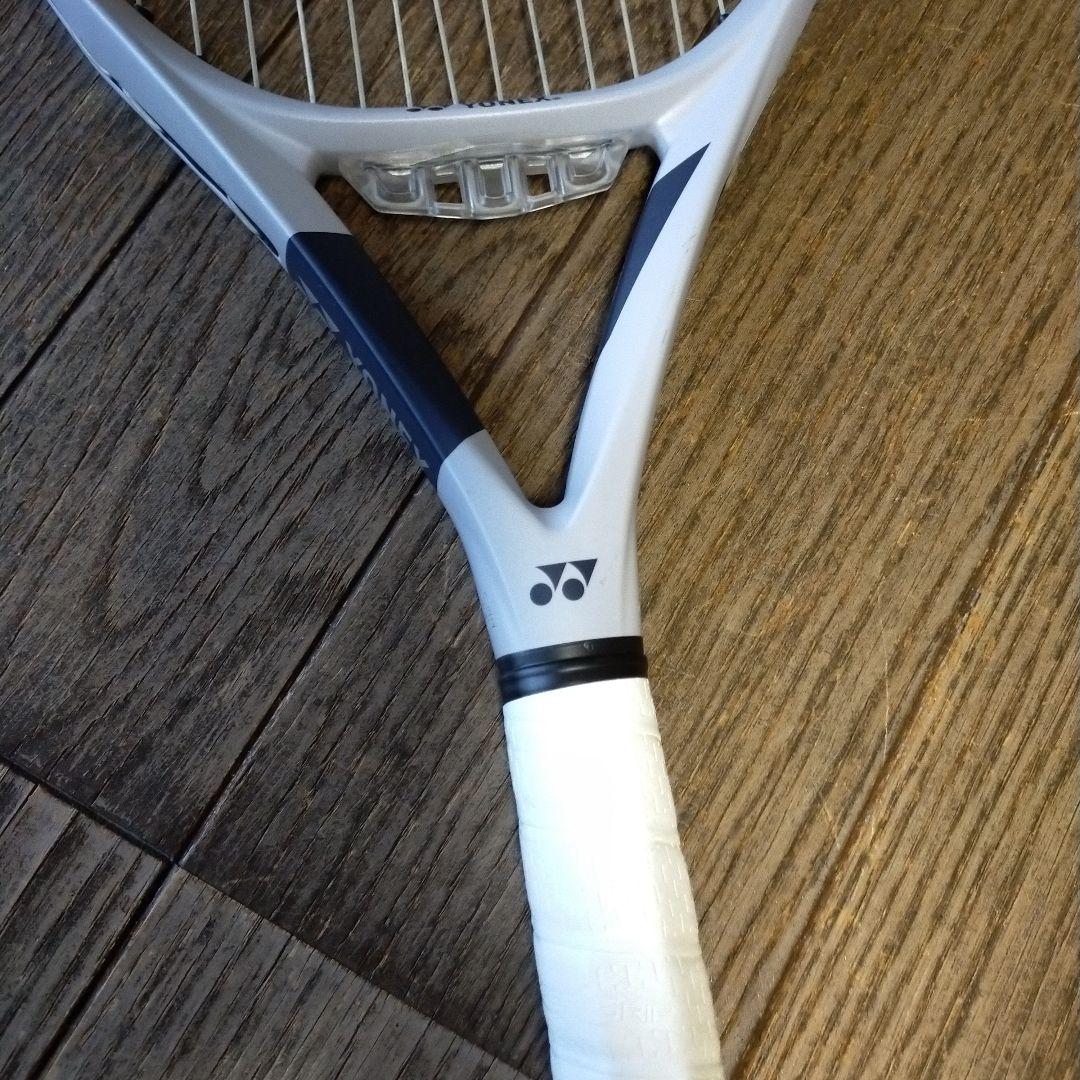 ヨネックス硬式テニスラケットアストレル105 G2