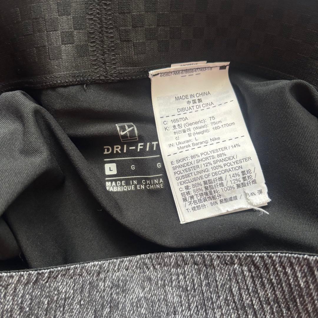 ブラックデニムデザイン スコート　NIKE テニス　スポーツ