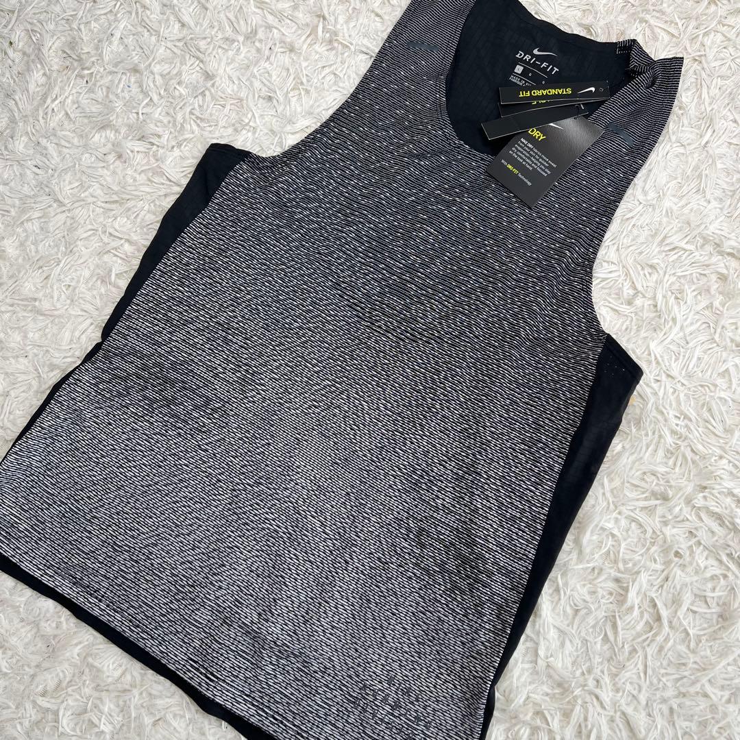 【定価9000円】新品　NIKE ランニングシャツ　エアロスウィフトL