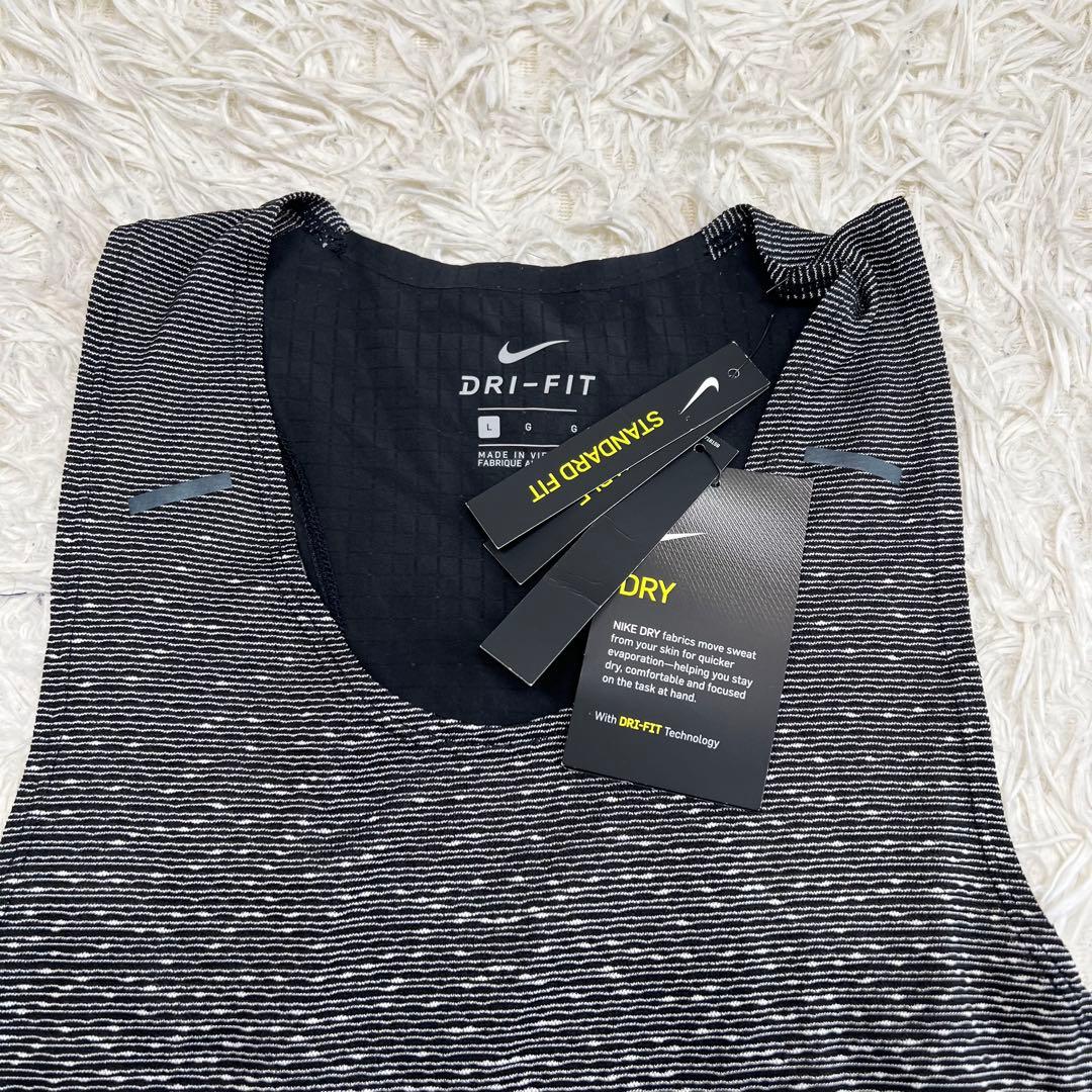 【定価9000円】新品　NIKE ランニングシャツ　エアロスウィフトL