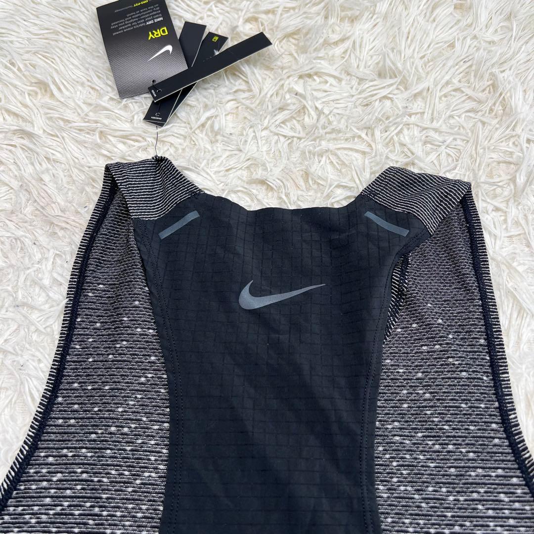 【定価9000円】新品　NIKE ランニングシャツ　エアロスウィフトL