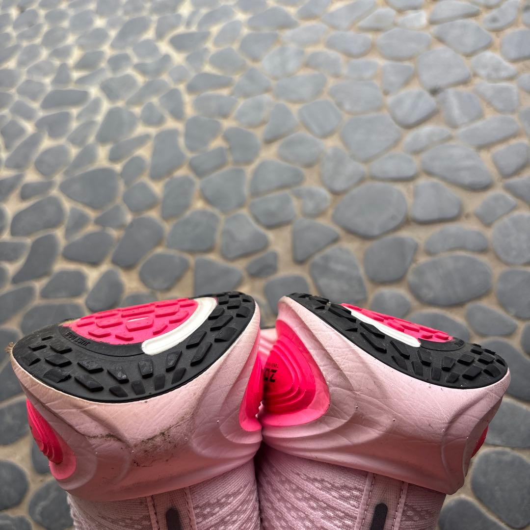 ピ*ロ様 NIKEボメロプラス27.5cm