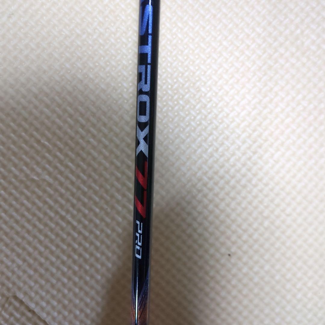 STROX 77 PRO バドミントンラケット　4UG5