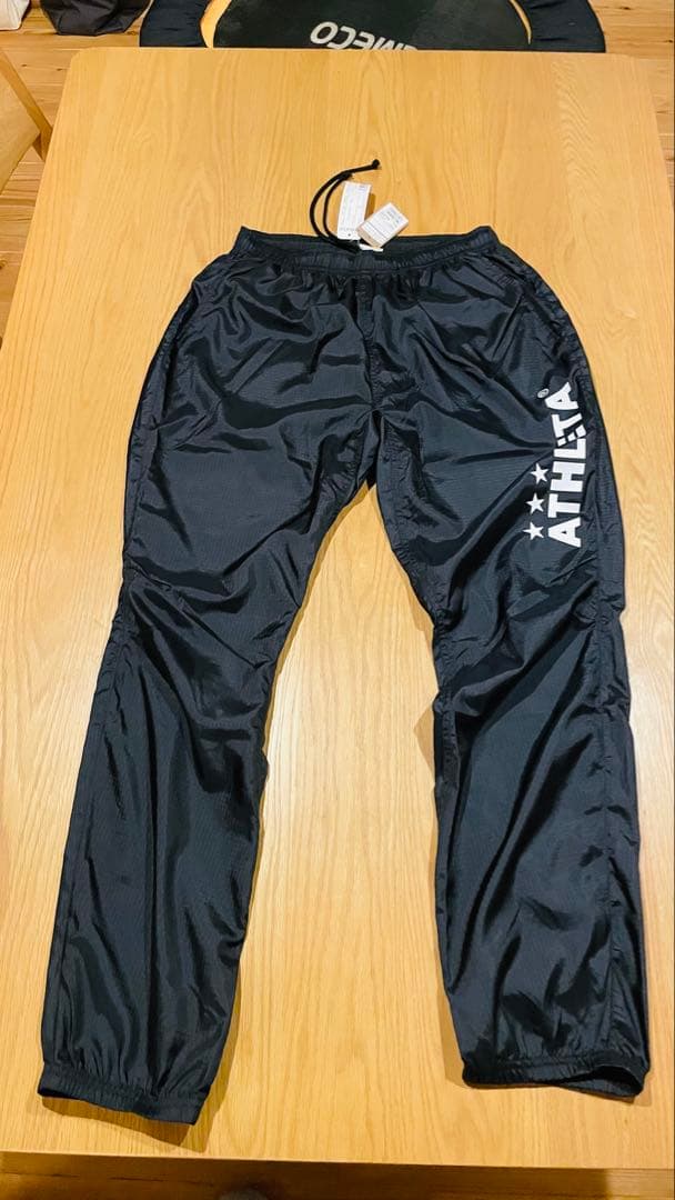ATHLETA ピステ上下 ブラック 未使用
