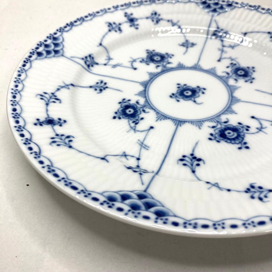 人気✨ロイヤルコペンハーゲン ブルーフルーテッドハーフレース プレート 19cm