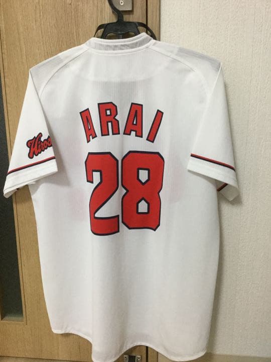 28新井監督ユニフォーム・Tシャツ・タオル