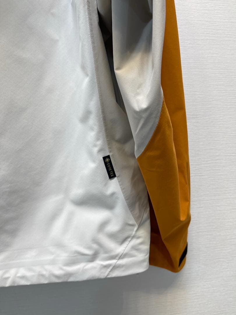 KOLON SPORT フード付きジャケット オレンジ/ホワイト