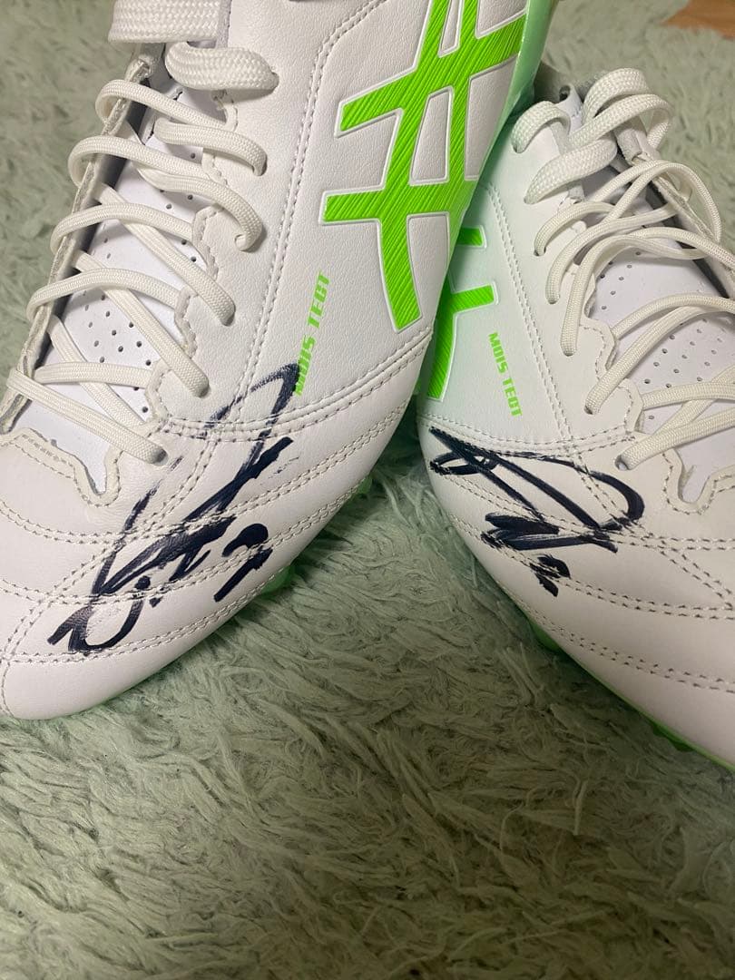 山根視来選手 直筆サイン入りスパイク ASICS DS LIGHT X-FLY