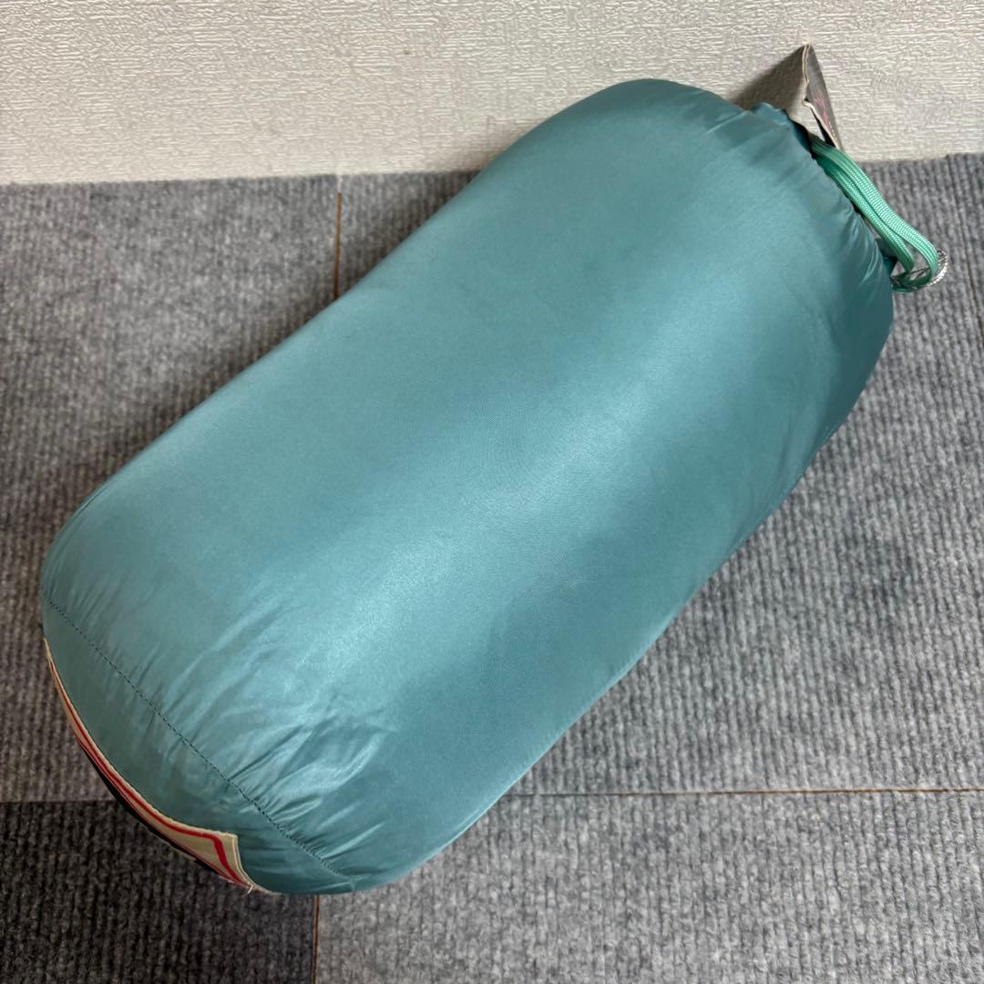 ダウン　シュラフ　グレーダックダウン70% スモールフェザー　30%