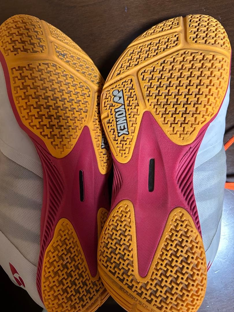 Yonex Comfort Z バドミントンシューズ ホワイト/オレンジ/ピンク