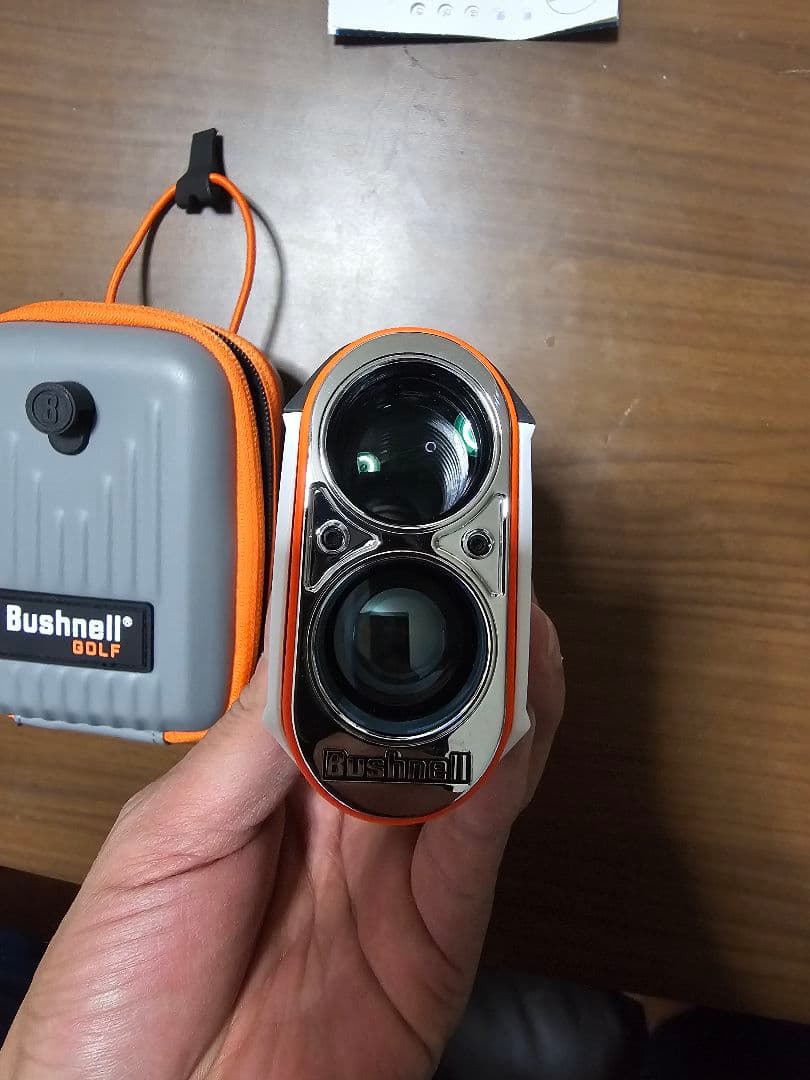 Bushnell Tour V6 SHIFT ゴルフ用距離計 ケース付き
