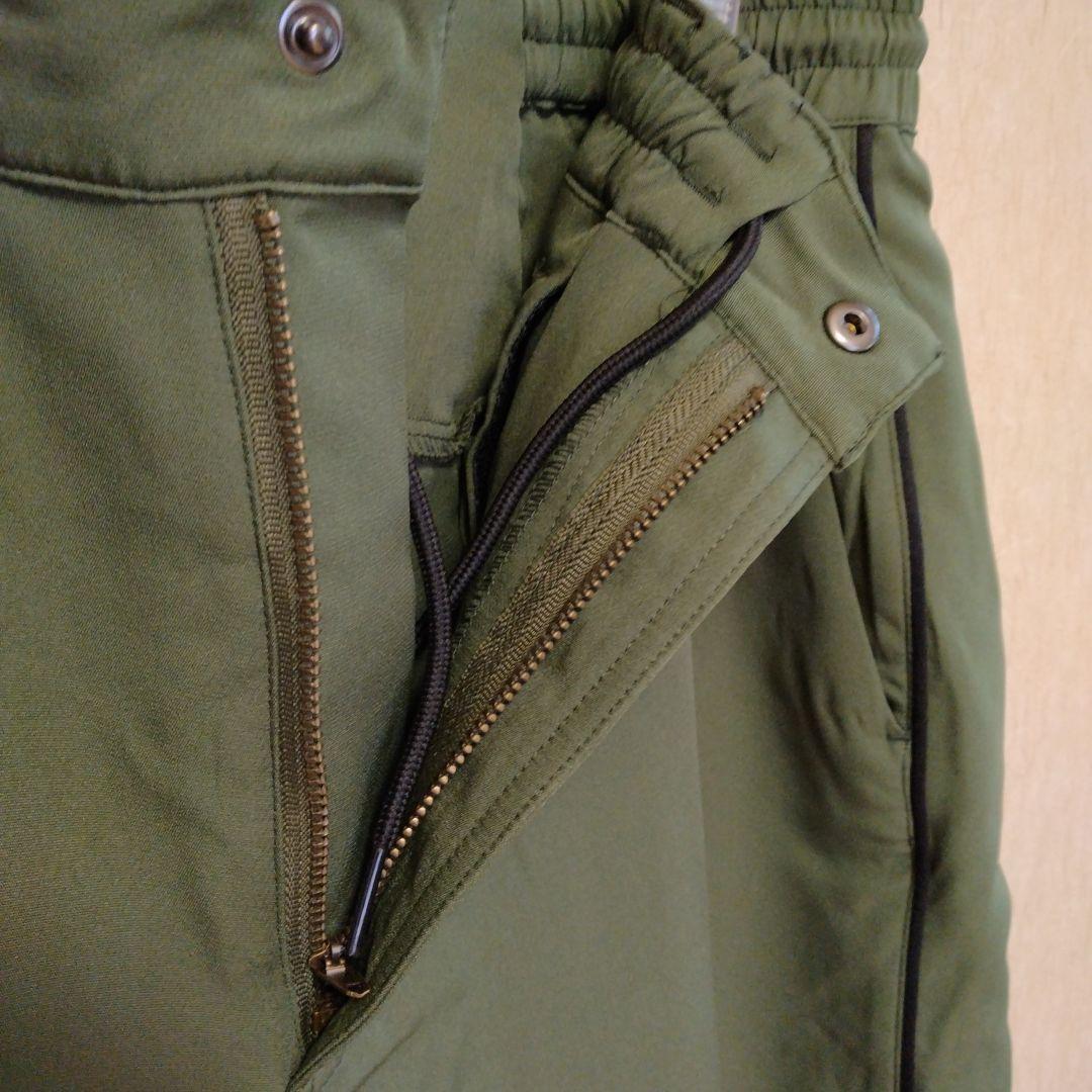 ラッセルノカーキパンツ