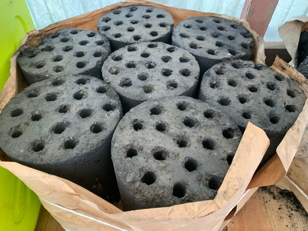 練炭【れんたん】バーベキュー用 円筒形黒炭 8個セット
