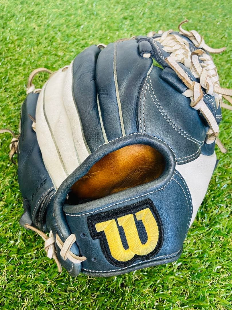 【美品✨】Wilson‼️ウィルソン　野球グローブ　軟式用　ネイビー　ホワイト
