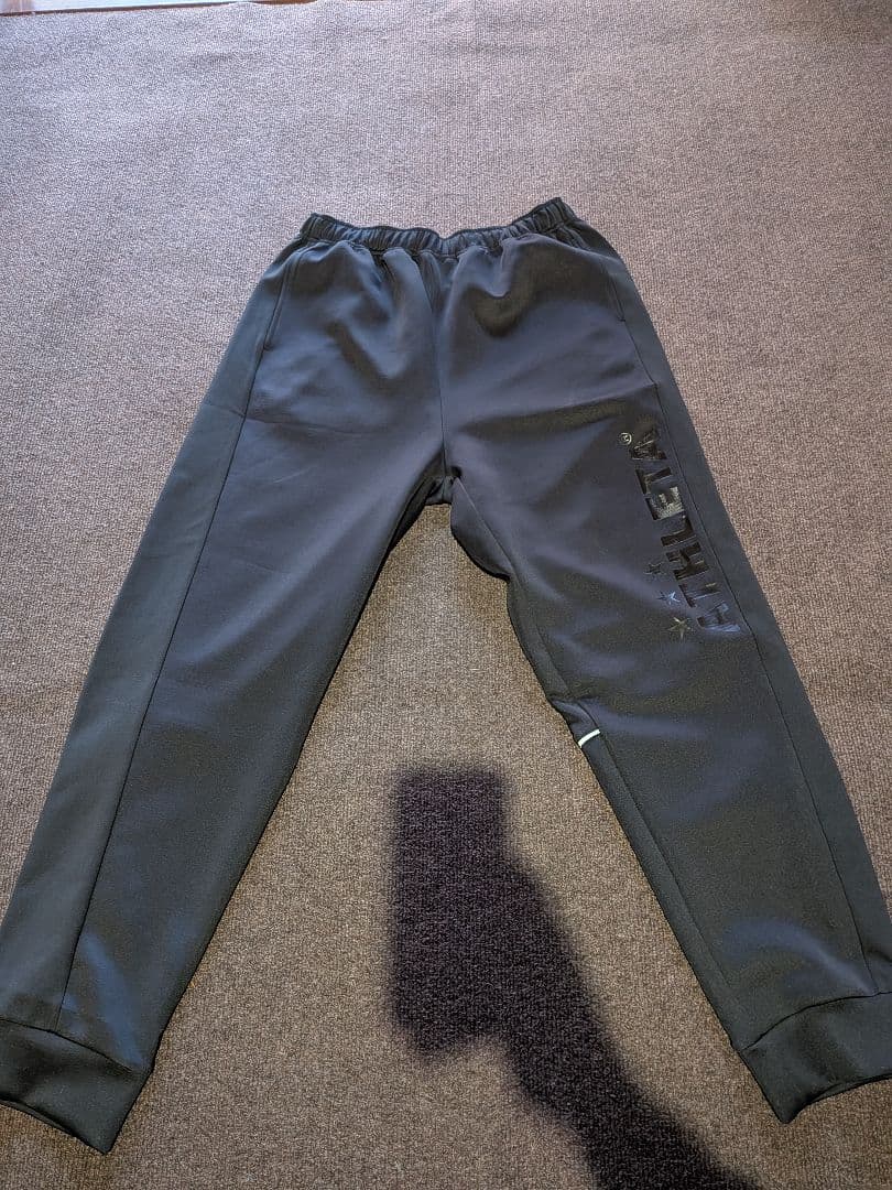 ほぼ未使用！ATHLETA ブラック ジャージ上下　ピステ　セットアップ
