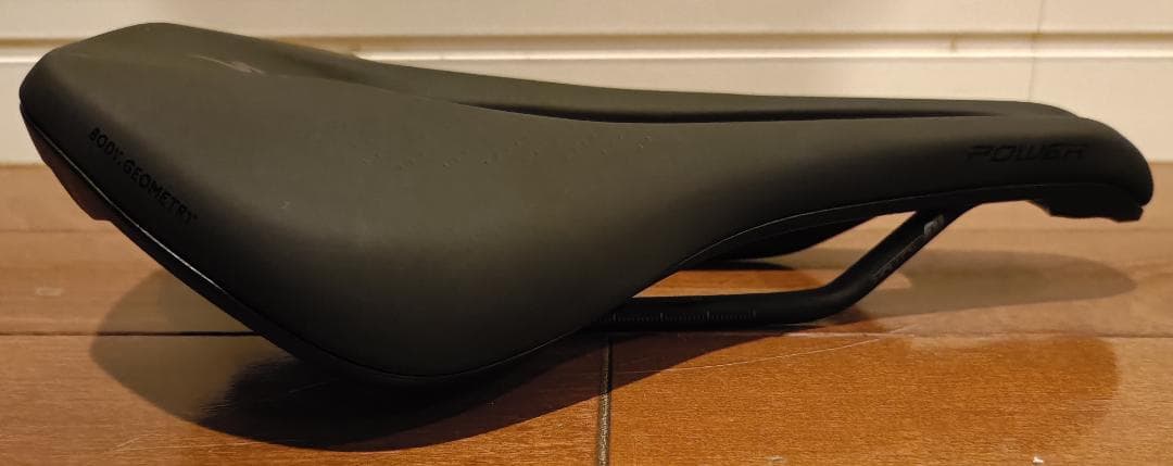 新車外し！未走行品！スペシャライズド　POWER EXPERT SADDLE