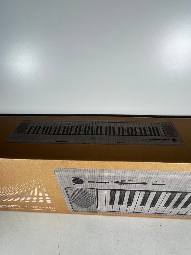 ヤマハ YAMAHA 電子キーボード piaggero ホワイト NP-32WH