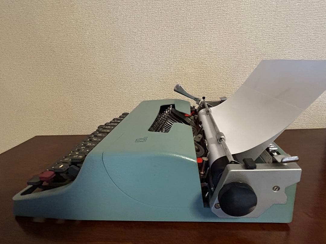 Olivetti Lettera 32 mintgreen 手動タイプライター