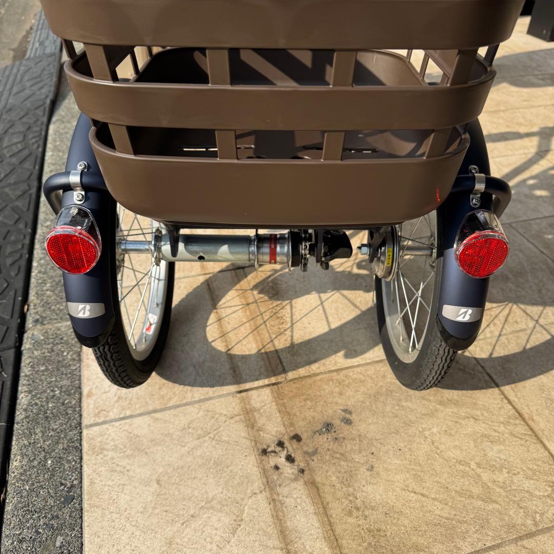 極美品　ブリヂストン 三輪　アシスト自転車　ラクットワゴン RW0B42 ブルー