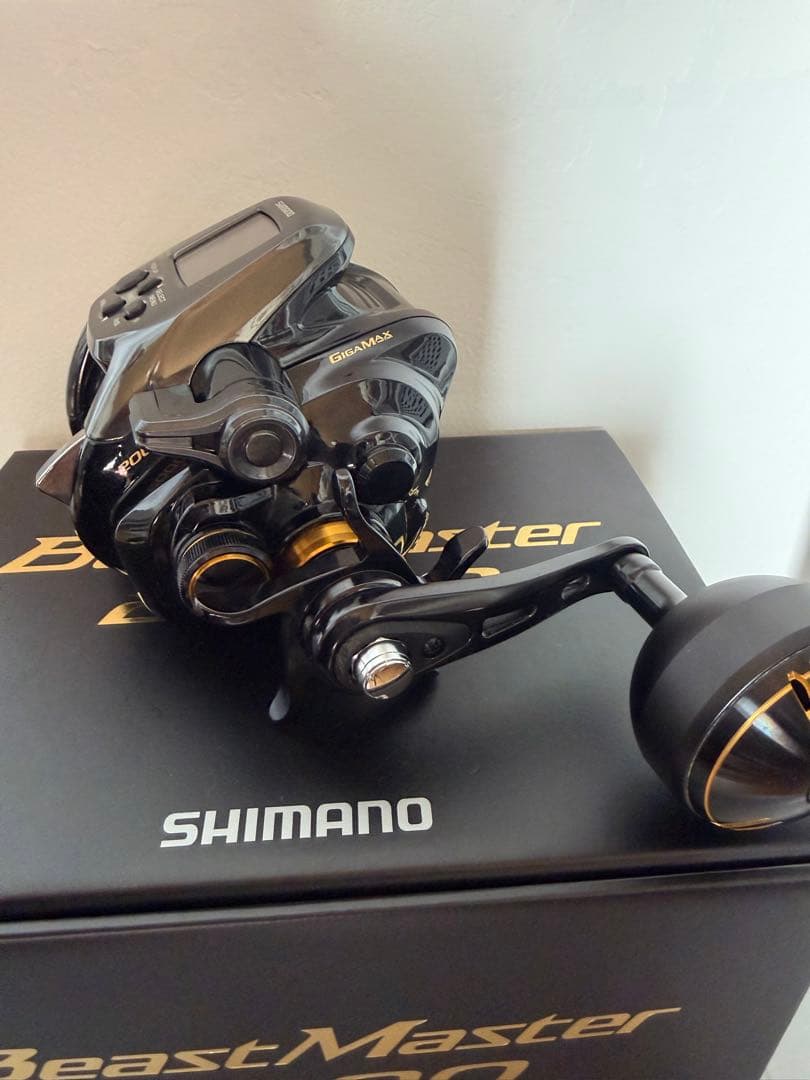 【極美品】 シマノ 22 ビーストマスター 2000 右ハンドル保証書納品書付き