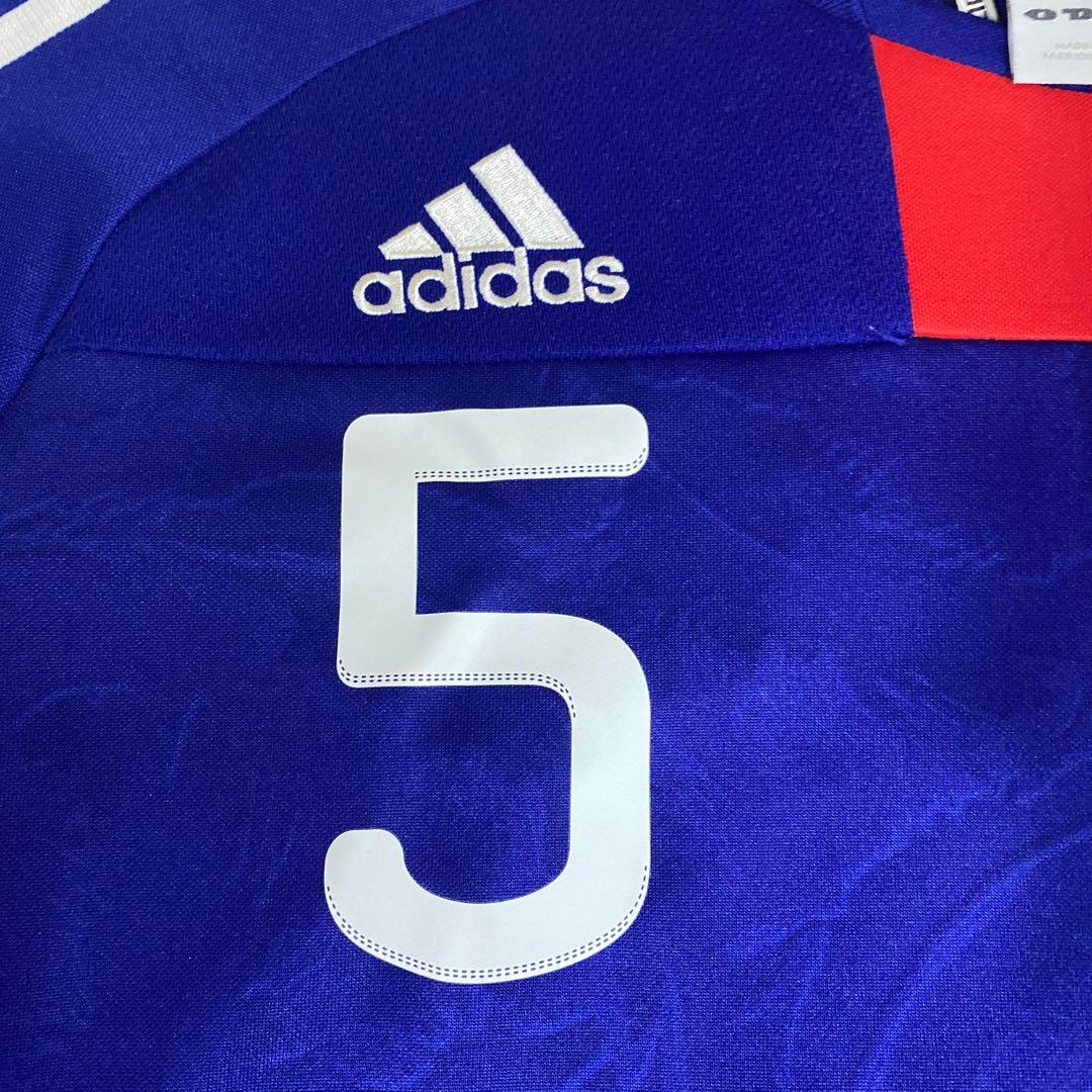 日本代表　サッカー　ユニフォーム　長友選手
