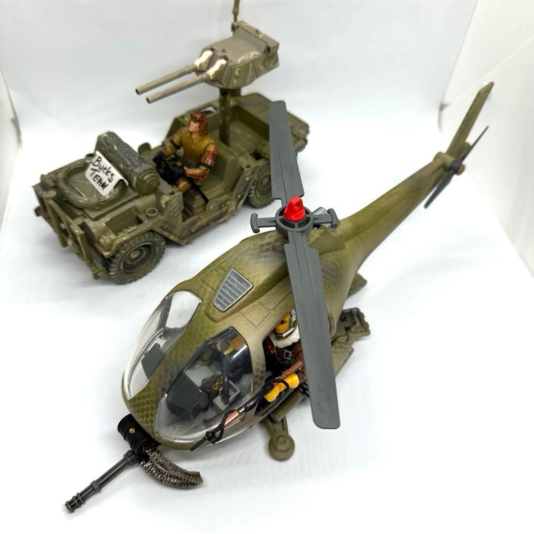 ミリタリー Desert Scorpion Helicopter & Desert Jeep