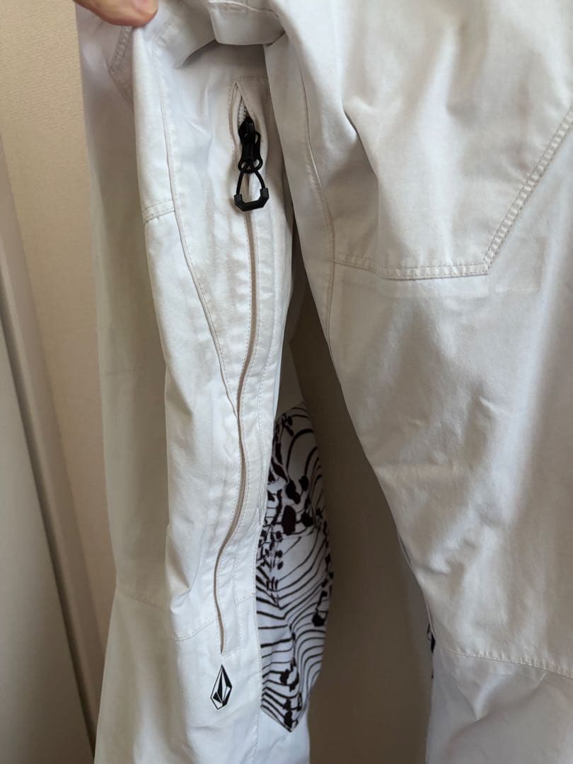VOLCOM GORE-TEX ホワイトスノーボードウェア　 S