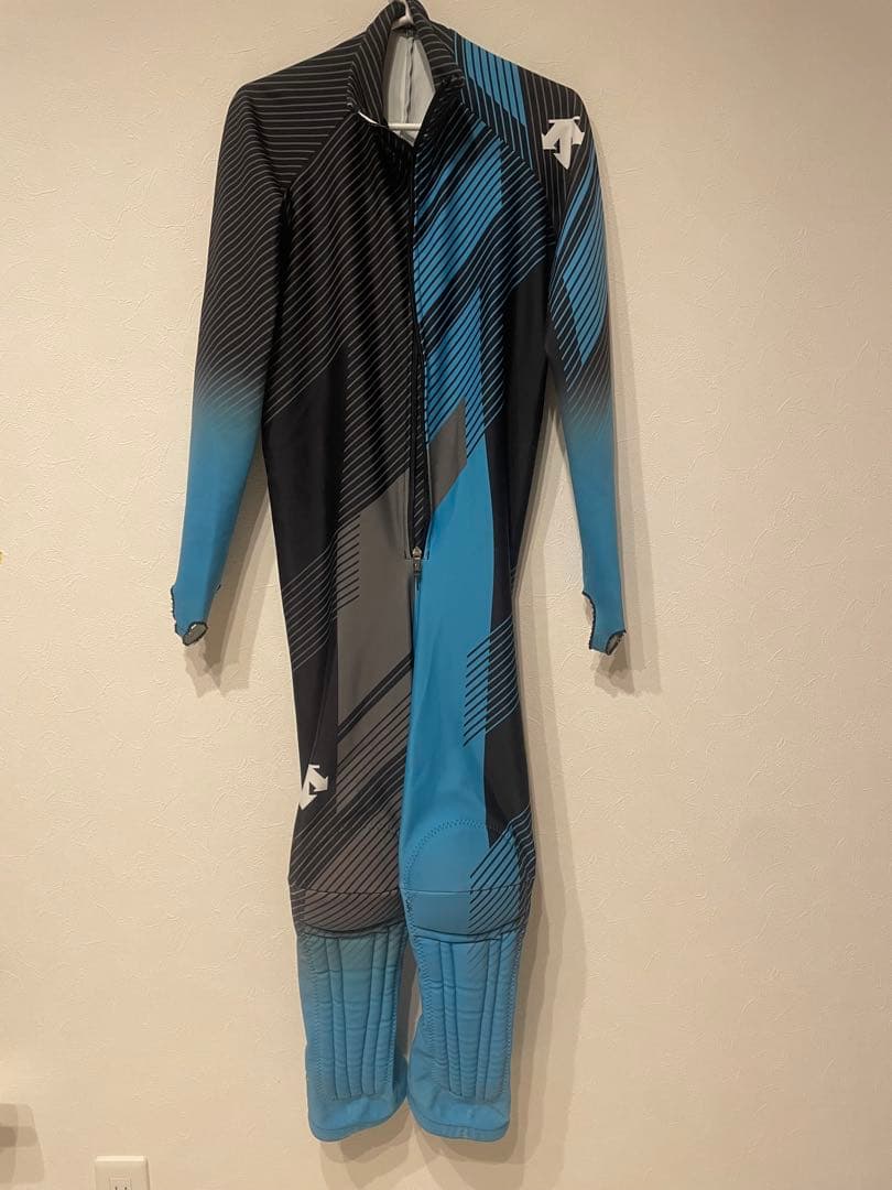 アルペンスキーワンピース　FIS適合　デサント　M size 美品