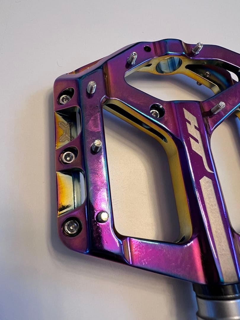 HT Components Ans10 Supremeフラットペダル