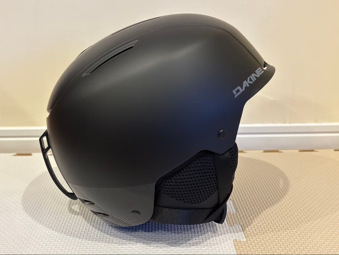 【美品】DAKINE スノー ヘルメット